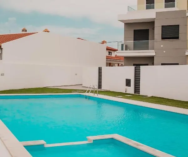 Gold Baleal アパート